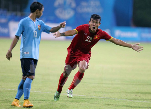U23 Việt Nam đặt một chân vào bán kết, U23 Singapore nguy cơ bị loại